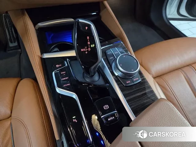 BMW 5 Series (G30) 2021 Белый из Кореи, фото 6