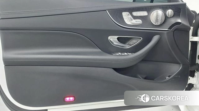 Mercedes-Benz E-Class W213 2022 Белый из Кореи, фото 6