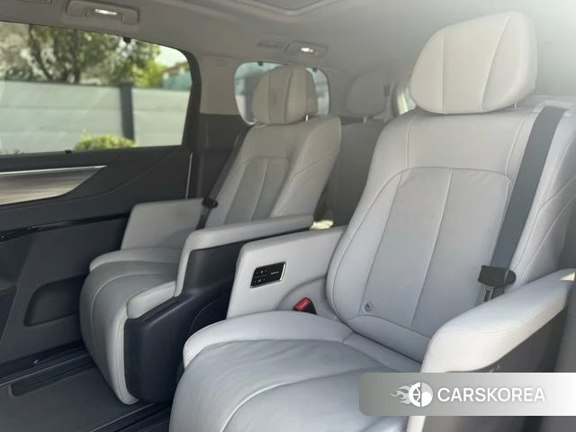 Buick GL8 2024 Белый из Китая, фото 6