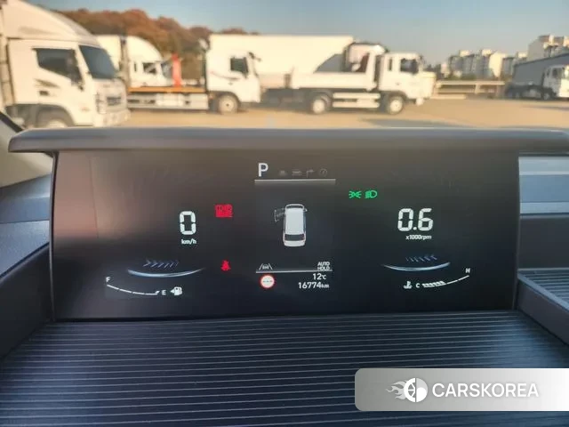 Hyundai Staria 2025 Белый из Кореи, фото 6