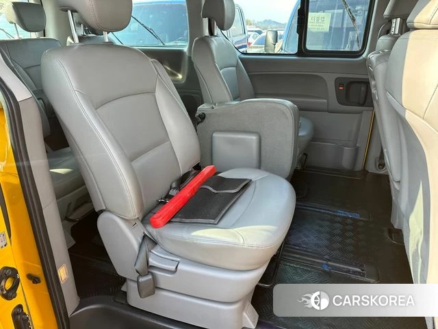 Hyundai The New Grand Starex 2021 Желтый из Кореи, фото 6