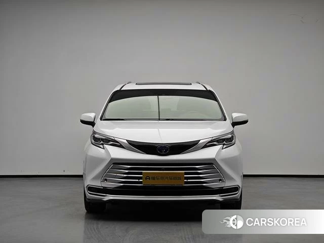 Toyota Saina 2022 Белый из Китая, фото 6