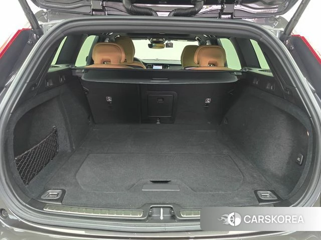 Volvo V60 Cross-Country 2nd Generation 2024 Серый из Кореи, фото 6