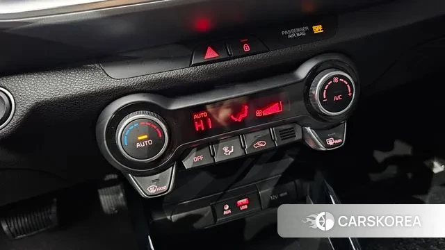 Kia Stonic 2020 Синий из Кореи, фото 6
