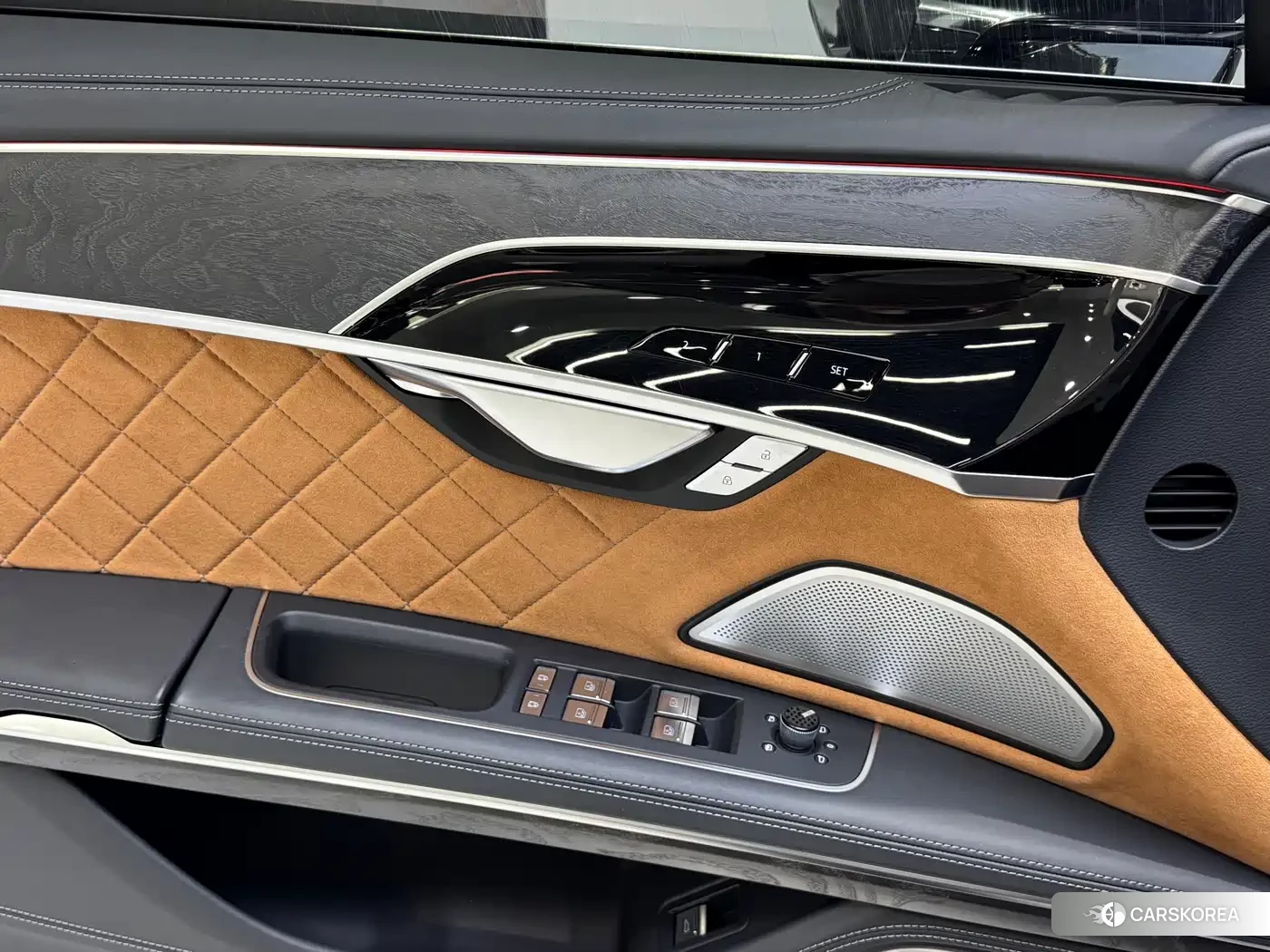 Audi A8 2025 Черный из Китая, фото 6