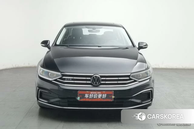 Volkswagen Magotan PHEV 2022 Черный из Китая, фото 6