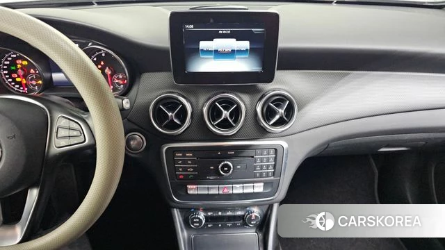 Mercedes-Benz GLA-Class X156 2018 Белый из Кореи, фото 6