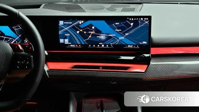 BMW M5 (G90) 2025 Серый из Кореи, фото 6