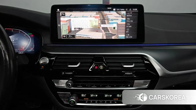 BMW 5 Series (G30) 2022 Черный из Кореи, фото 6