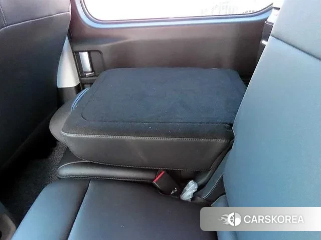 Hyundai Staria 2023 Серебряный из Кореи, фото 6