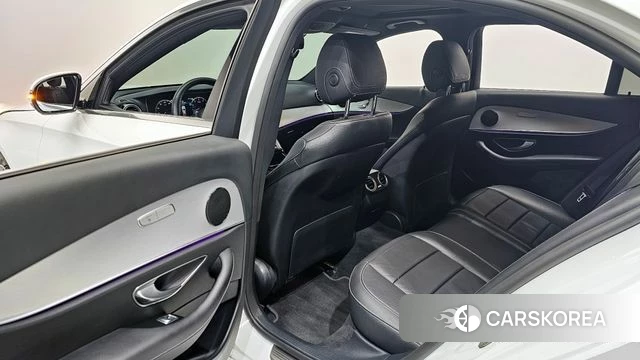 Mercedes-Benz E-Class W213 2021 Белый из Кореи, фото 6