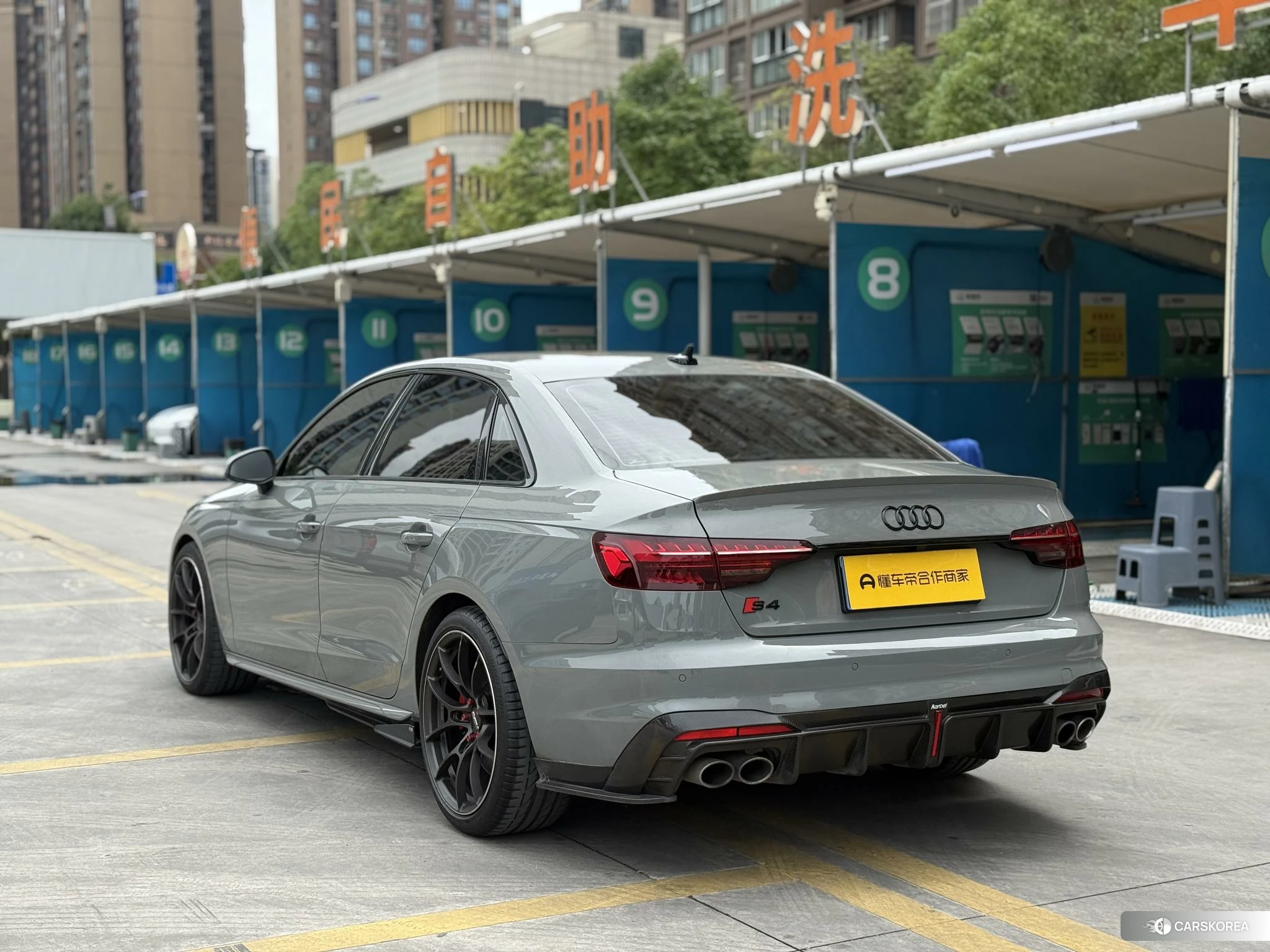 Audi S4 2021 Темно-серый из Китая, фото 6