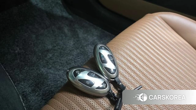 Hyundai Grandeur Hybrid (GN7) 2022 Черный из Кореи, фото 6