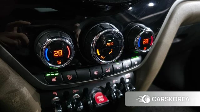 Mini Cooper Countryman 2019 Черный из Кореи, фото 6
