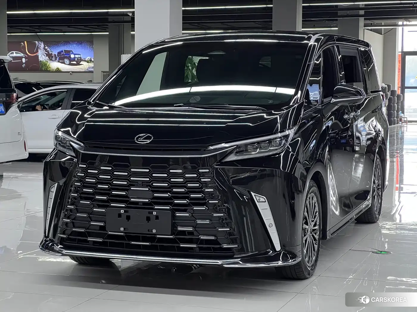 Lexus LM 2024 Черный из Китая, фото 6