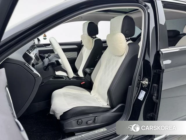 Volkswagen Magotan 2024 Черный из Китая, фото 6