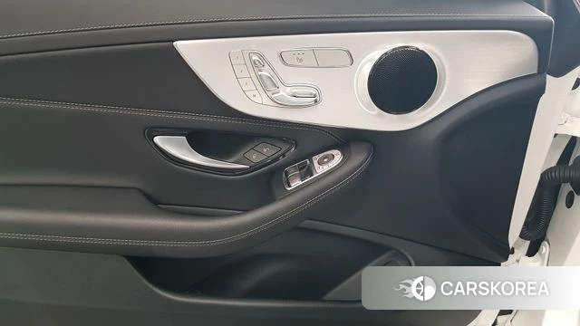 Mercedes-Benz C-Class W205 2023 Белый из Кореи, фото 6