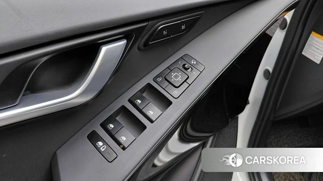 Kia Di Ol Nu Niro 2022 Белый из Кореи, фото 6