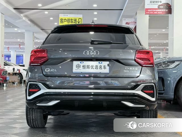 Audi Q2L 2022 Темно-серый из Китая, фото 6