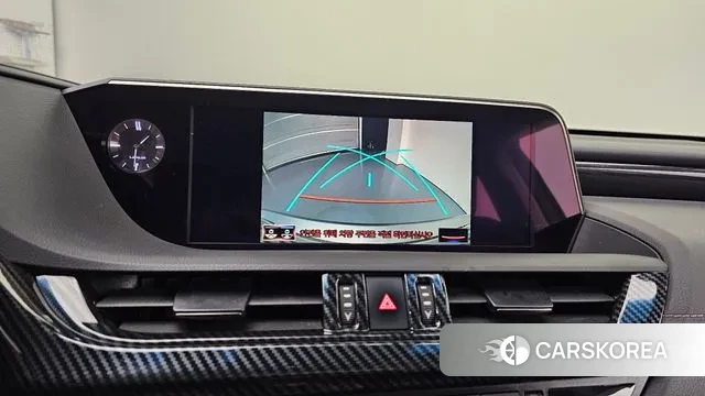 Lexus ES300h 7th generation 2018 Серебристо-серый из Кореи, фото 6