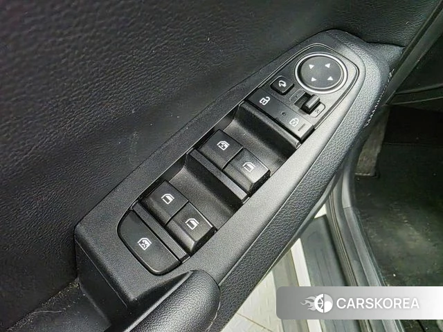 Kia Seltos 2022 Белый из Кореи, фото 6