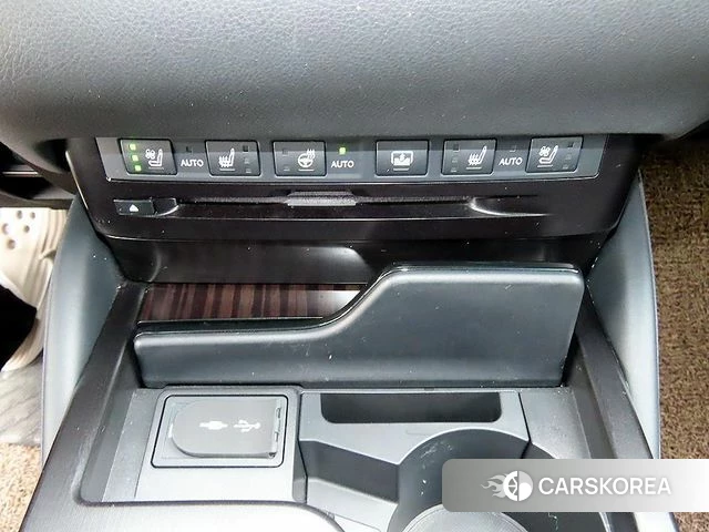 Lexus ES300h 7th generation 2020 Белый из Кореи, фото 6