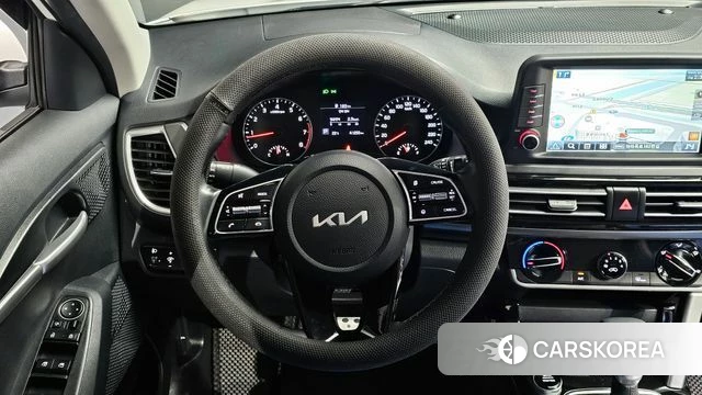 Kia Seltos 2021 Белый из Кореи, фото 6