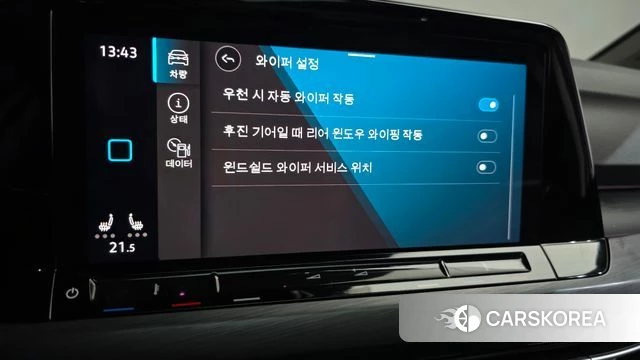 Volkswagen Golf 8th Generation 2023 Белый из Кореи, фото 6