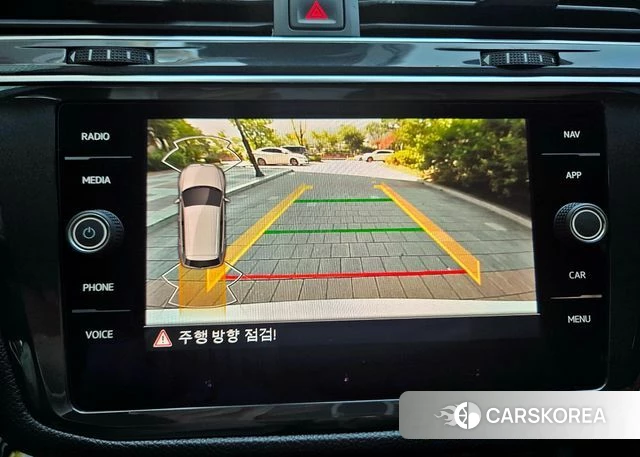 Volkswagen Tiguan second Generation 2023 Белый из Кореи, фото 6