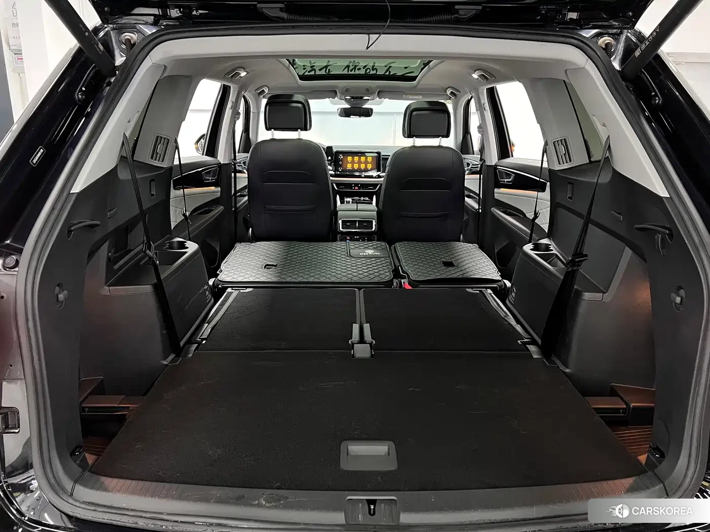 Volkswagen Touareg 2022 Черный из Китая, фото 6