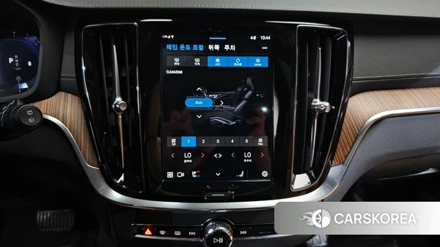 Volvo V60 Cross-Country 2nd Generation 2024 Серебристо-серый из Кореи, фото 6