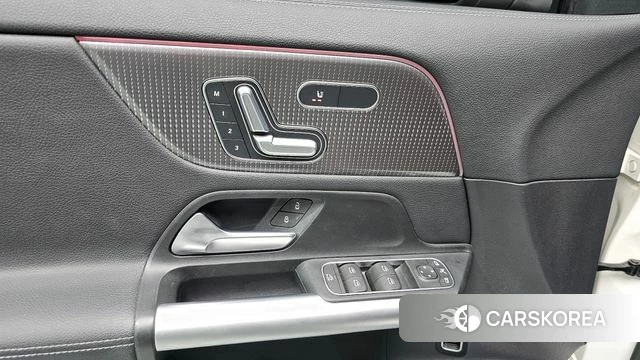 Mercedes-Benz EQA H243 2023 Белый из Кореи, фото 6