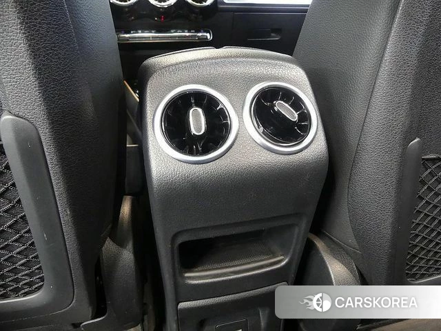 Mercedes-Benz GLB-Class X247 2021 Белый из Кореи, фото 6