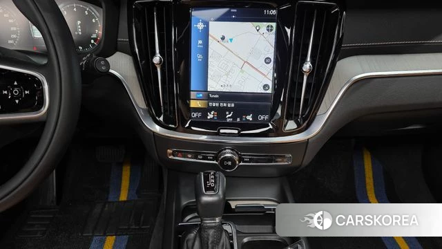 Volvo V60 Cross-Country 2nd Generation 2019 Белый из Кореи, фото 6