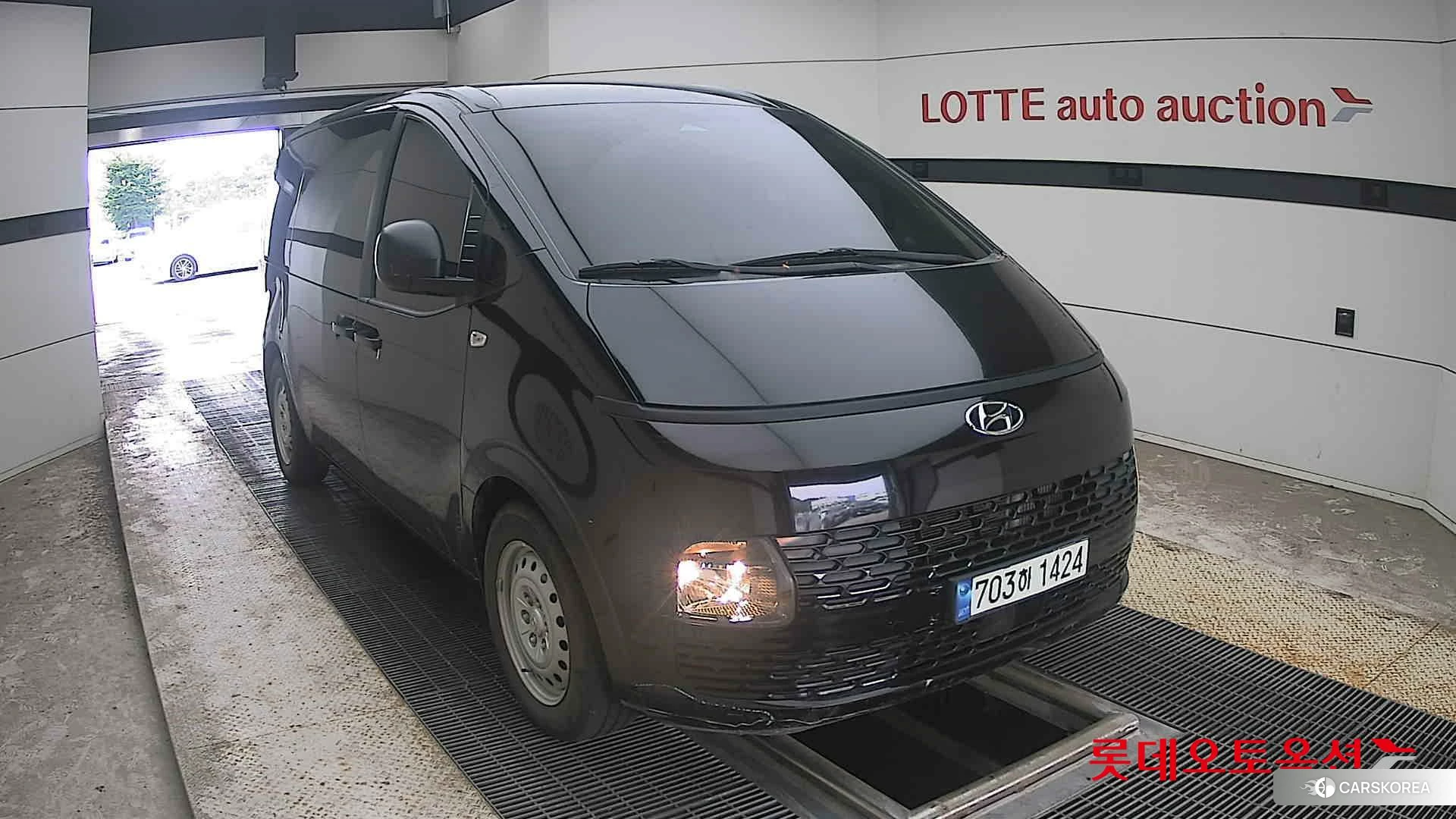 Hyundai Staria 2022 Abyss Black Pearl из Кореи, фото 6