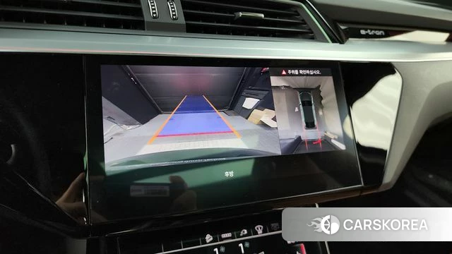 Audi e-Tron 2022 Черный из Кореи, фото 6
