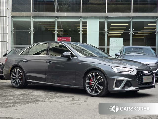 Audi A4L 2021 Темно-серый из Китая, фото 6