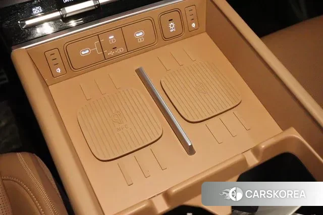 Hyundai Santa Fe (MX5) 2023 Белый из Кореи, фото 6