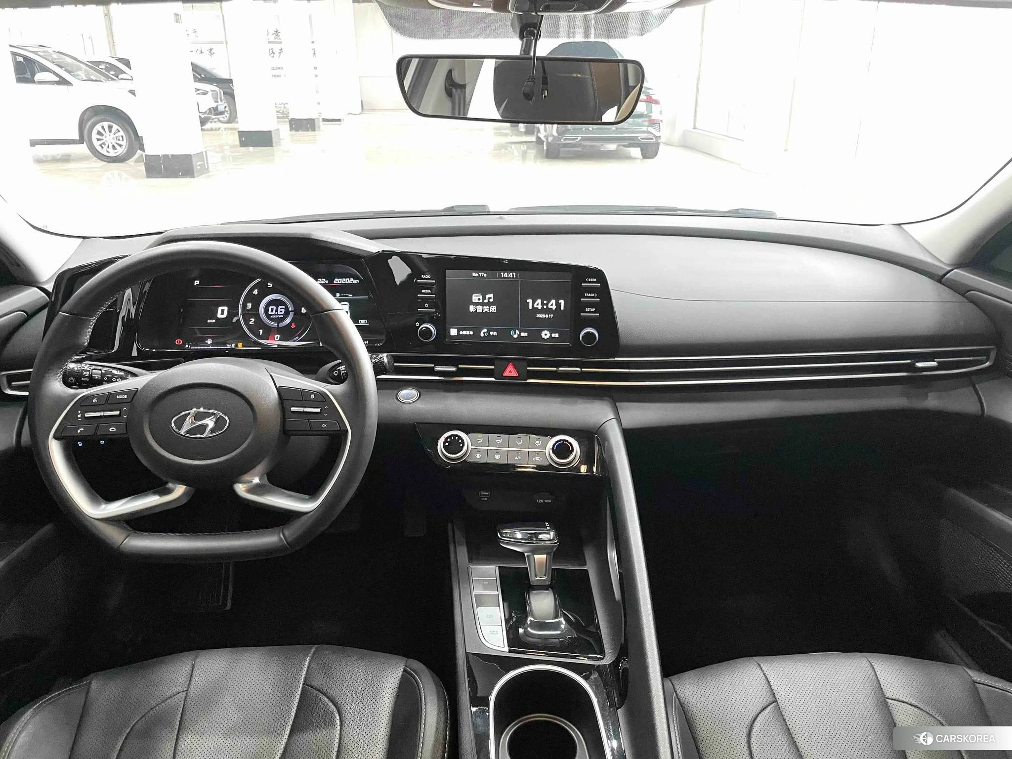 Hyundai Elantra 2022 Белый из Китая, фото 6