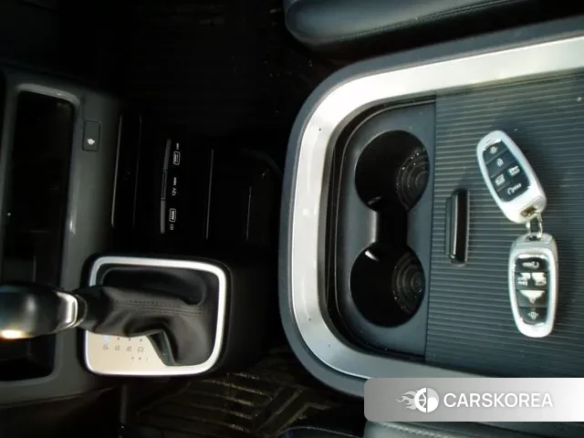 Hyundai Staria 2022 Серый из Кореи, фото 6