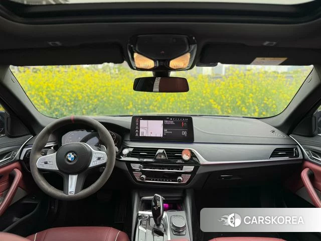 BMW 5 series 2023 Черный из Китая, фото 6