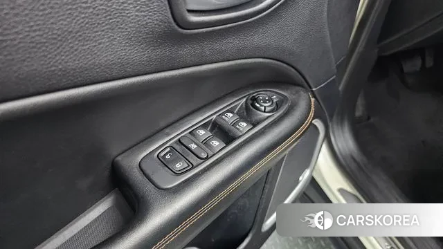 Jeep Compass 2nd Generation 2018 Белый из Кореи, фото 6