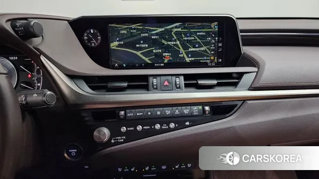 Lexus ES300h 7th generation 2021 Серебряный из Кореи, фото 6