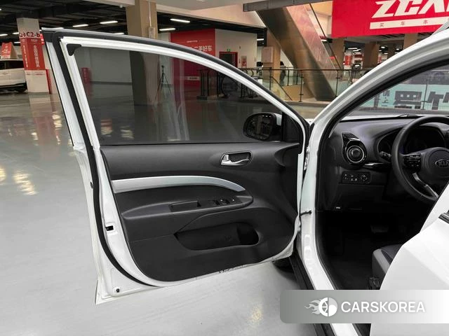 Kia Yi Ran 2021 Белый из Китая, фото 6