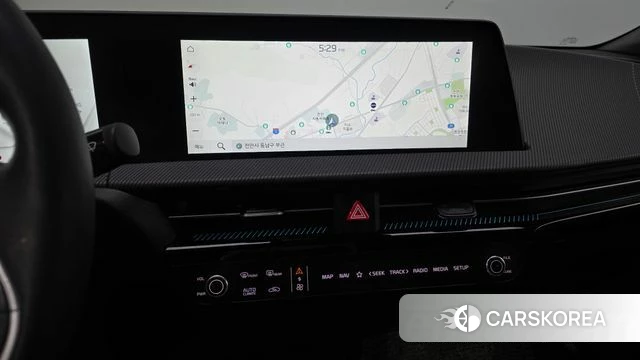 Kia EV6 2023 Черный из Кореи, фото 6