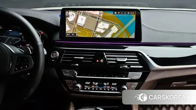 BMW 5 Series (G30) 2023 Белый из Кореи, фото 6