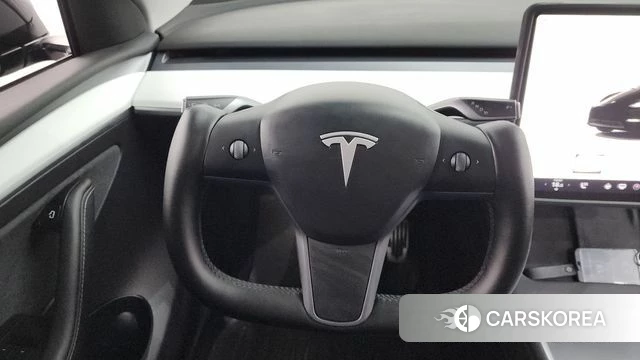 Tesla Model Y 2023 Черный из Кореи, фото 6