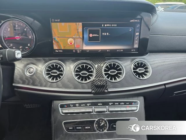 Mercedes-Benz E-Class W213 2018 Белый из Кореи, фото 6