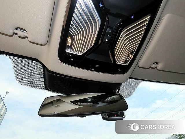 BMW 5 Series (G30) 2019 Светло-серебряный цвет из Кореи, фото 6