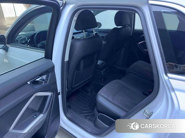 Audi Q3 2023 Белый из Китая, фото 6
